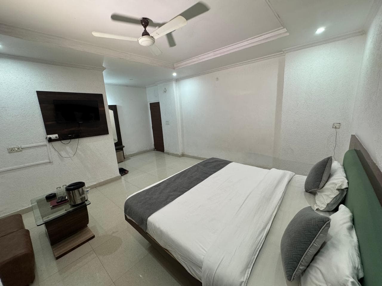 Deluxe AC Room - 1